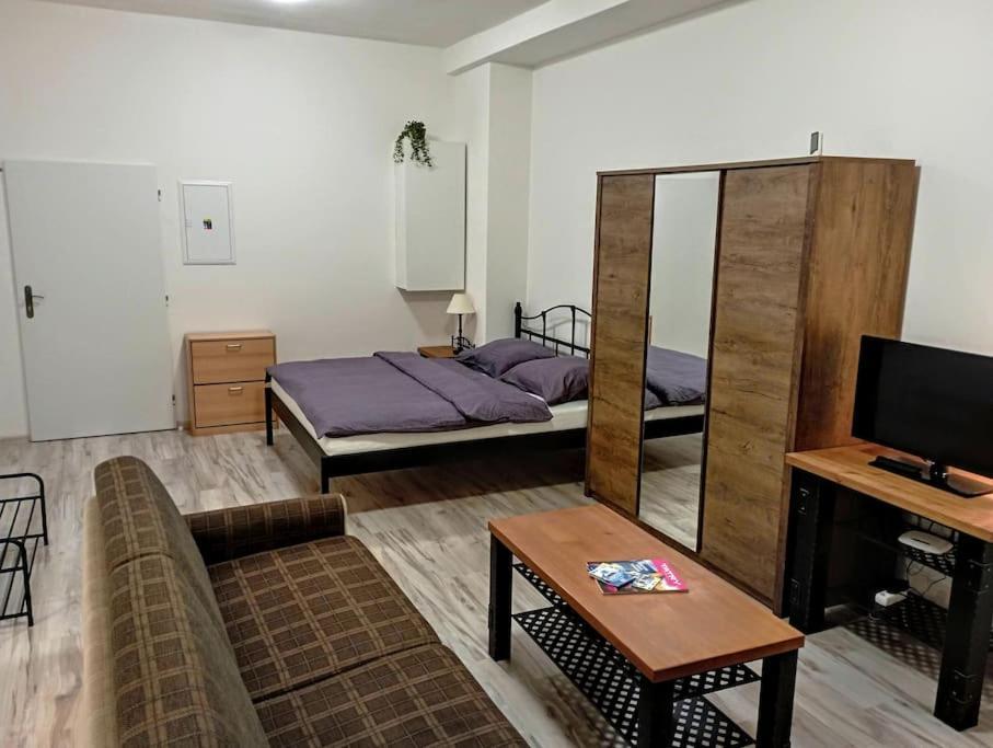 Apartament Liptovsky Mikulas Bagian luar foto