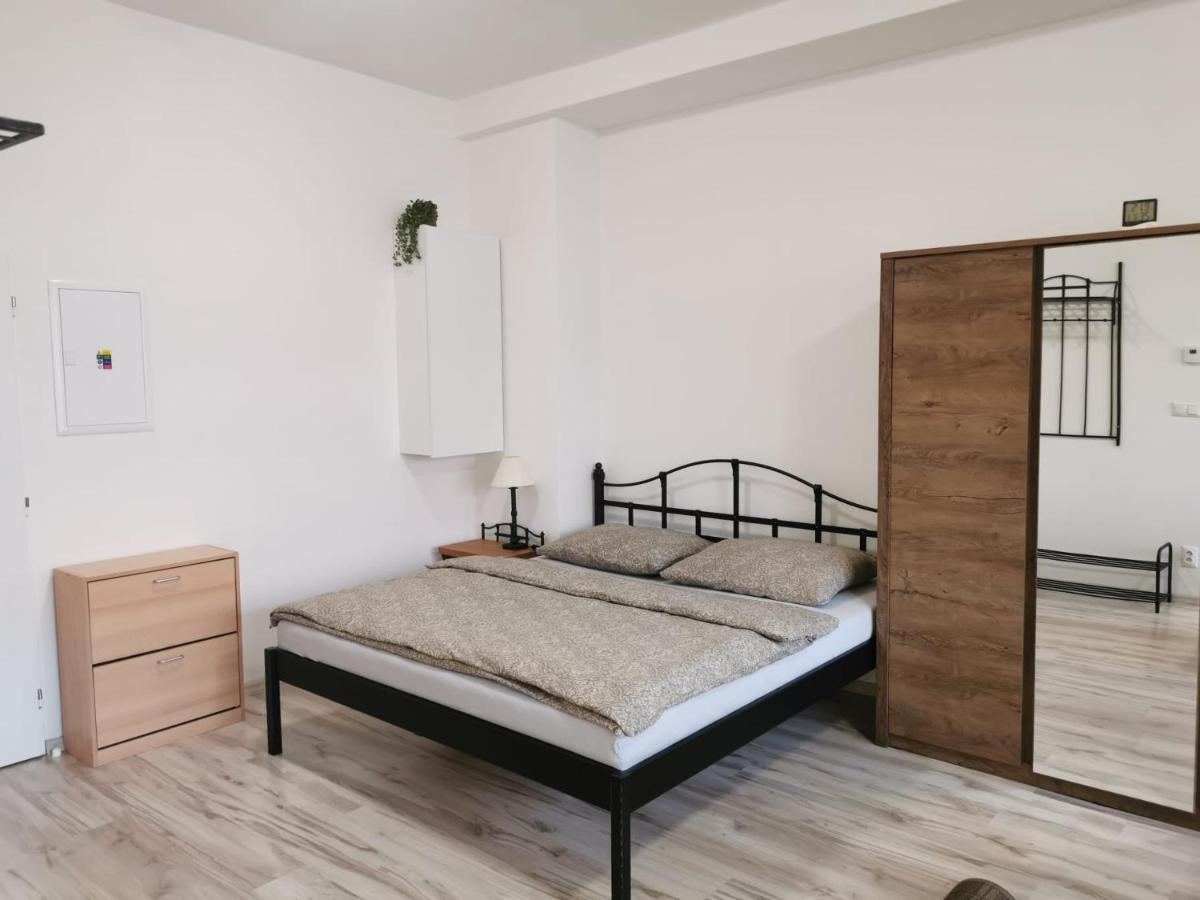 Apartament Liptovsky Mikulas Bagian luar foto